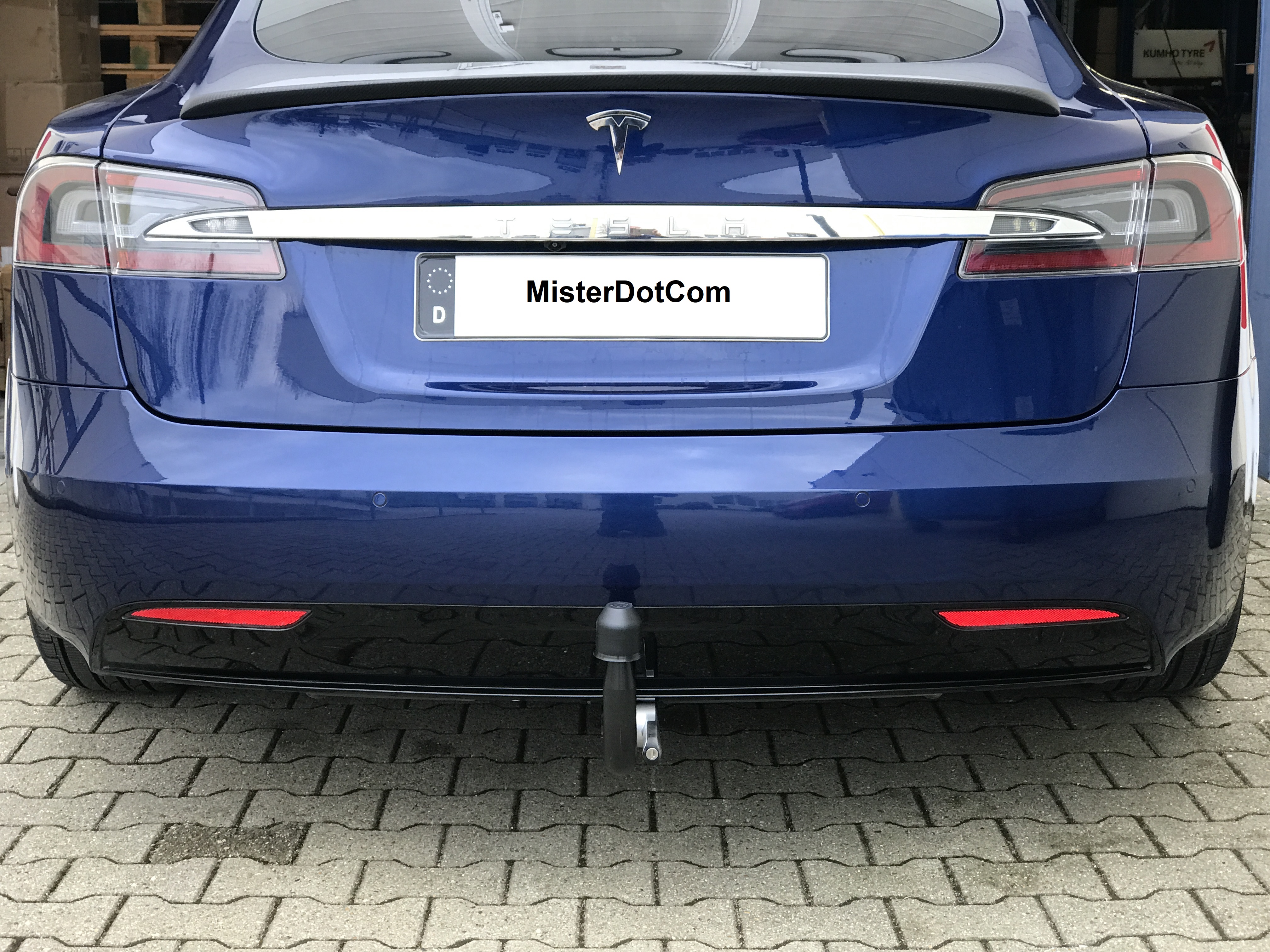 Anhängerkupplung Tesla Model S mit Anhängelast